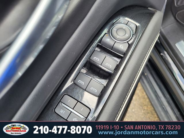 Used 2021 Cadillac Escalade Sport w/ LPO, ONYX Package AWD/4WD image 18