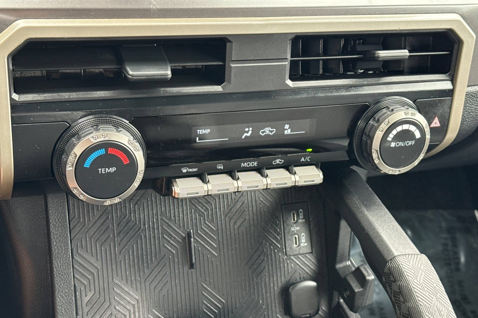 Certified 2025 Toyota Tacoma SR5 AWD/4WD image 19