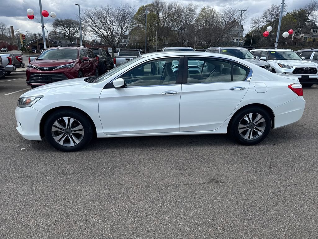 Used 2013 Honda Accord LX image 4