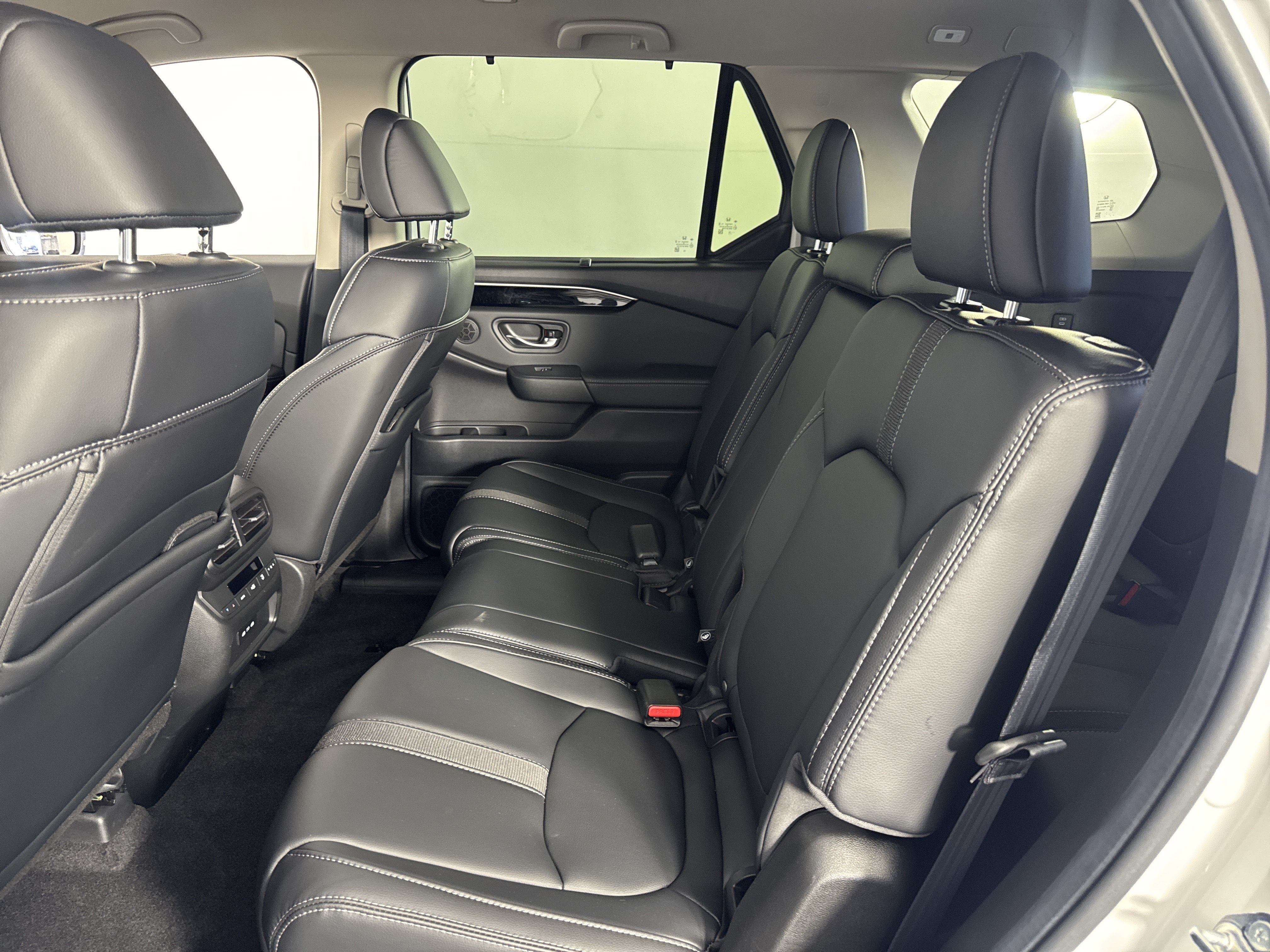 Certified 2025 Honda Pilot EX-L image 19