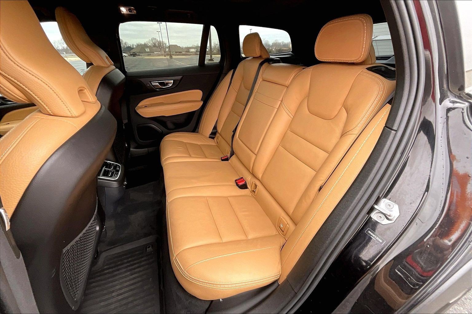 Used 2020 Volvo V60 T5 Cross Country w/ Protection Package Premier image 17