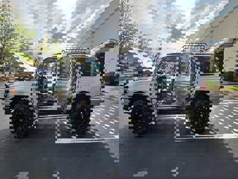 Used 2001 Toyota 4Runner SR5 image 19