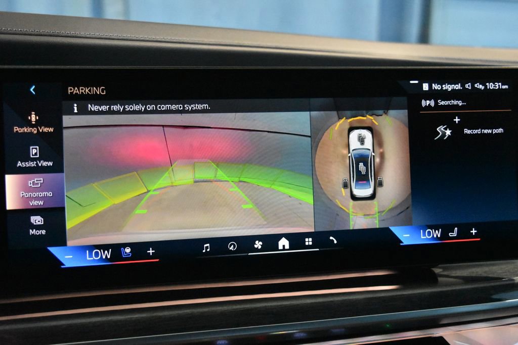 Used 2024 BMW i7 eDrive50 image 12