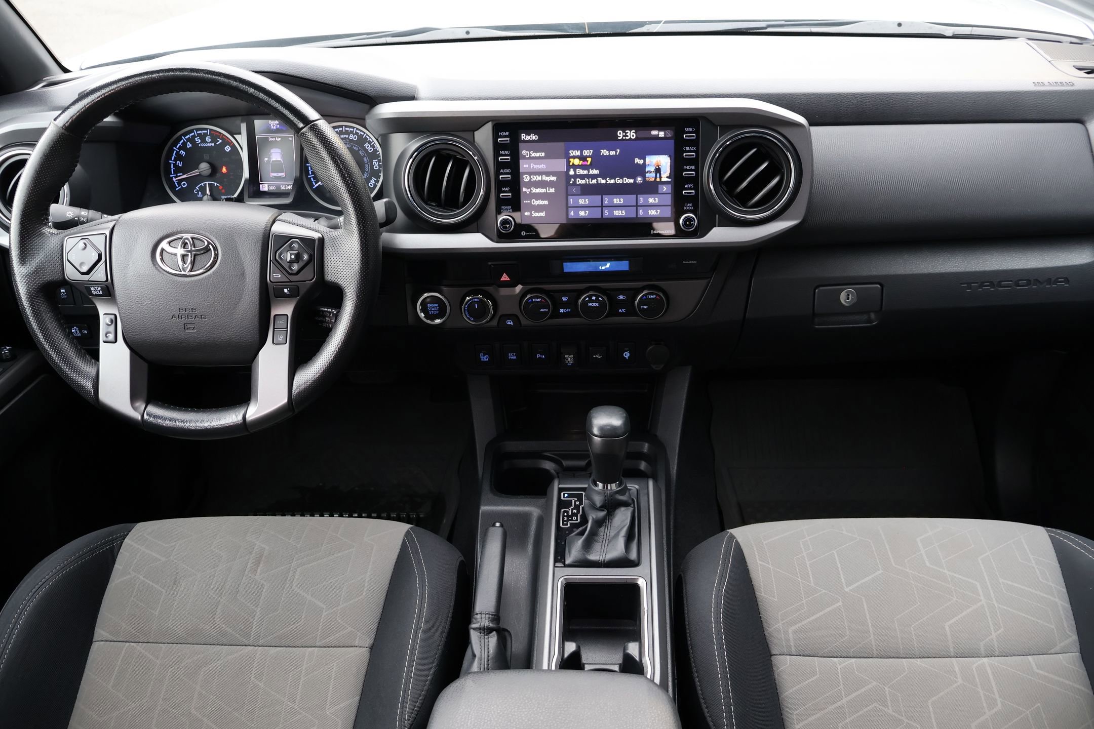 Used 2022 Toyota Tacoma TRD Sport w/ Technology Package image 21