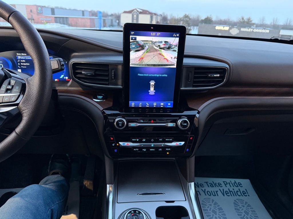 Used 2023 Ford Explorer King Ranch w/ Technology Package image 23