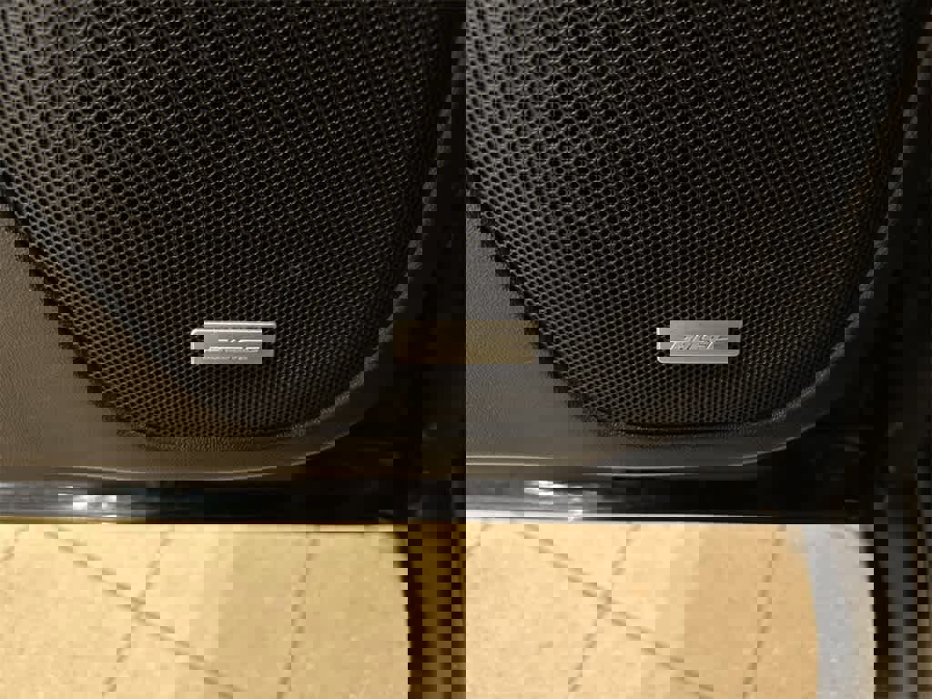 Used 2017 GMC Acadia SLT image 34