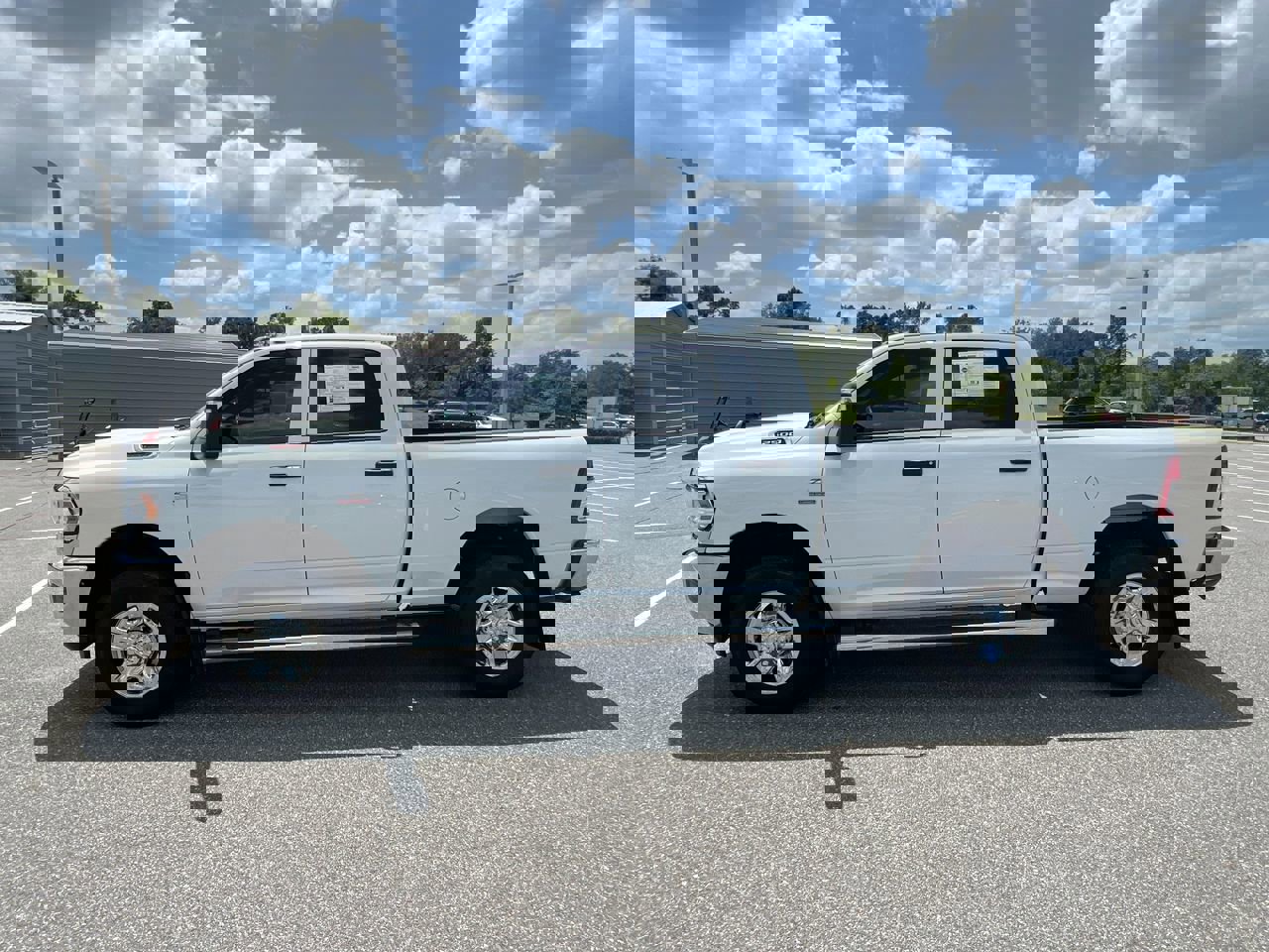 Used 2024 RAM 2500 Tradesman w/ Chrome Appearance Group image 6