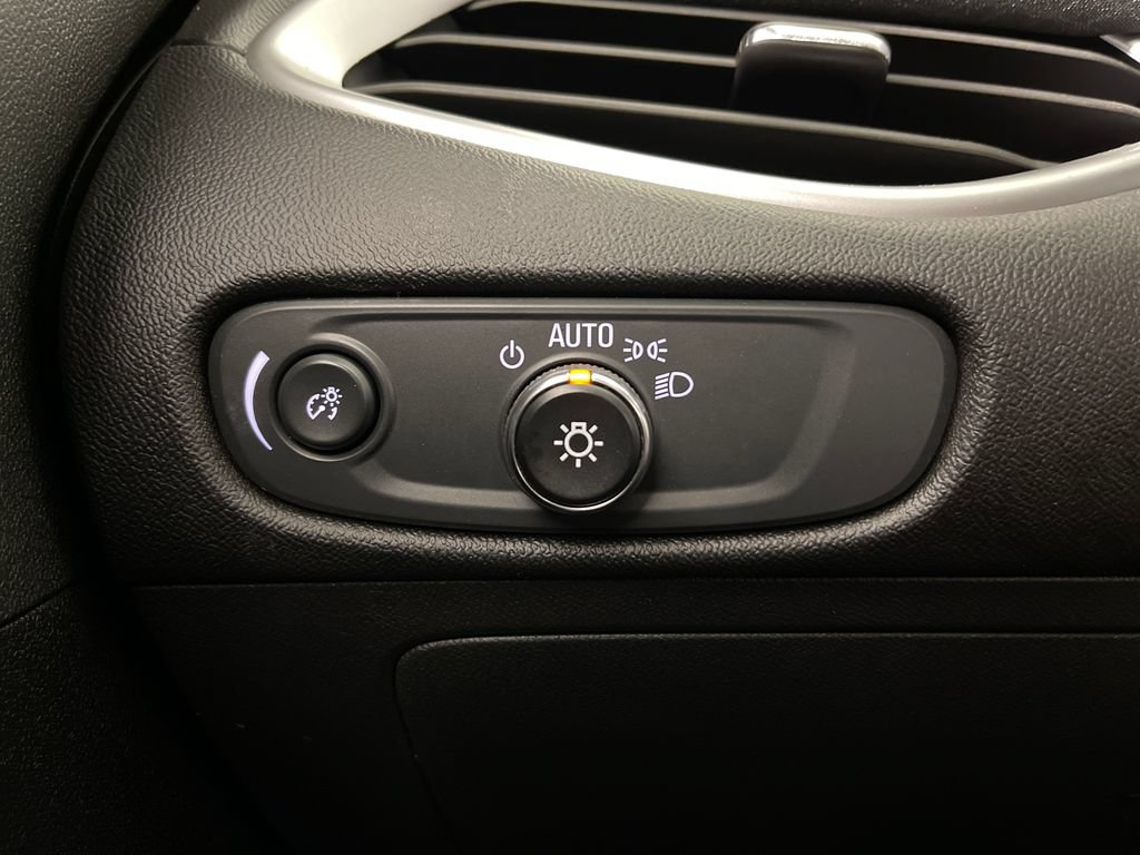 Used 2024 Chevrolet Malibu LT FWD image 30