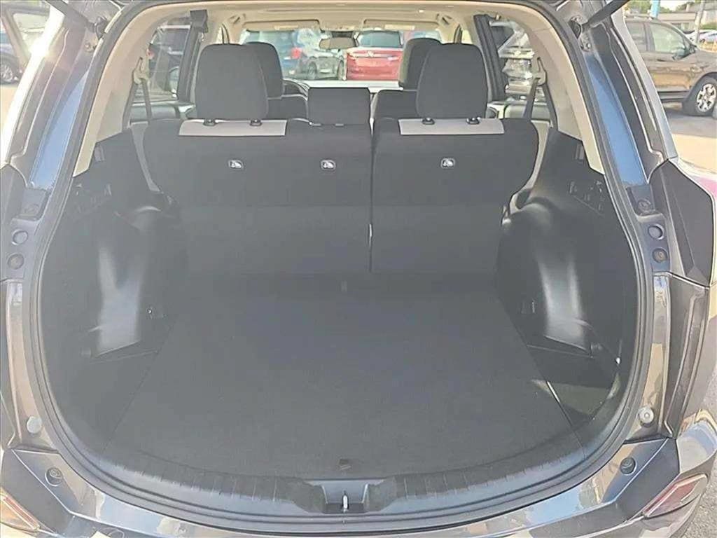 Used 2018 Toyota RAV4 XLE w/ Plus Extra Value Package AWD/4WD image 19
