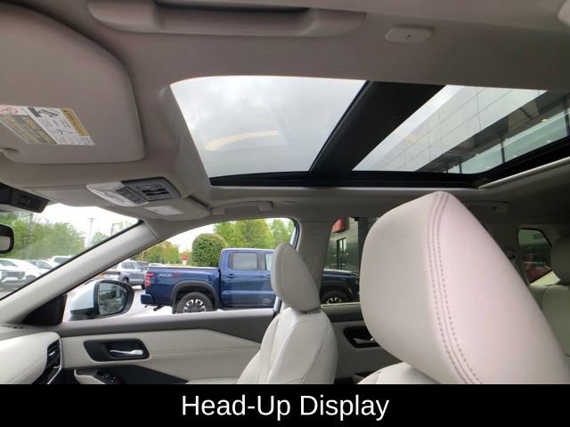Certified 2025 Nissan Rogue SL w/ SL Premium Package AWD/4WD image 25