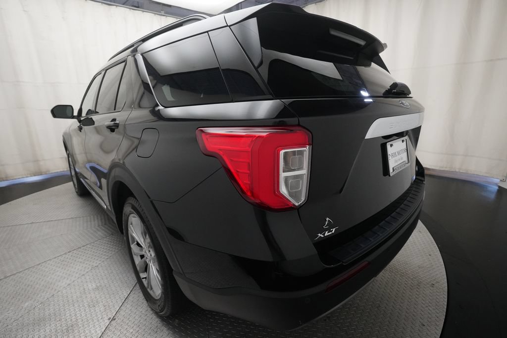 Used 2023 Ford Explorer XLT w/ Equipment Group 202A AWD/4WD image 36