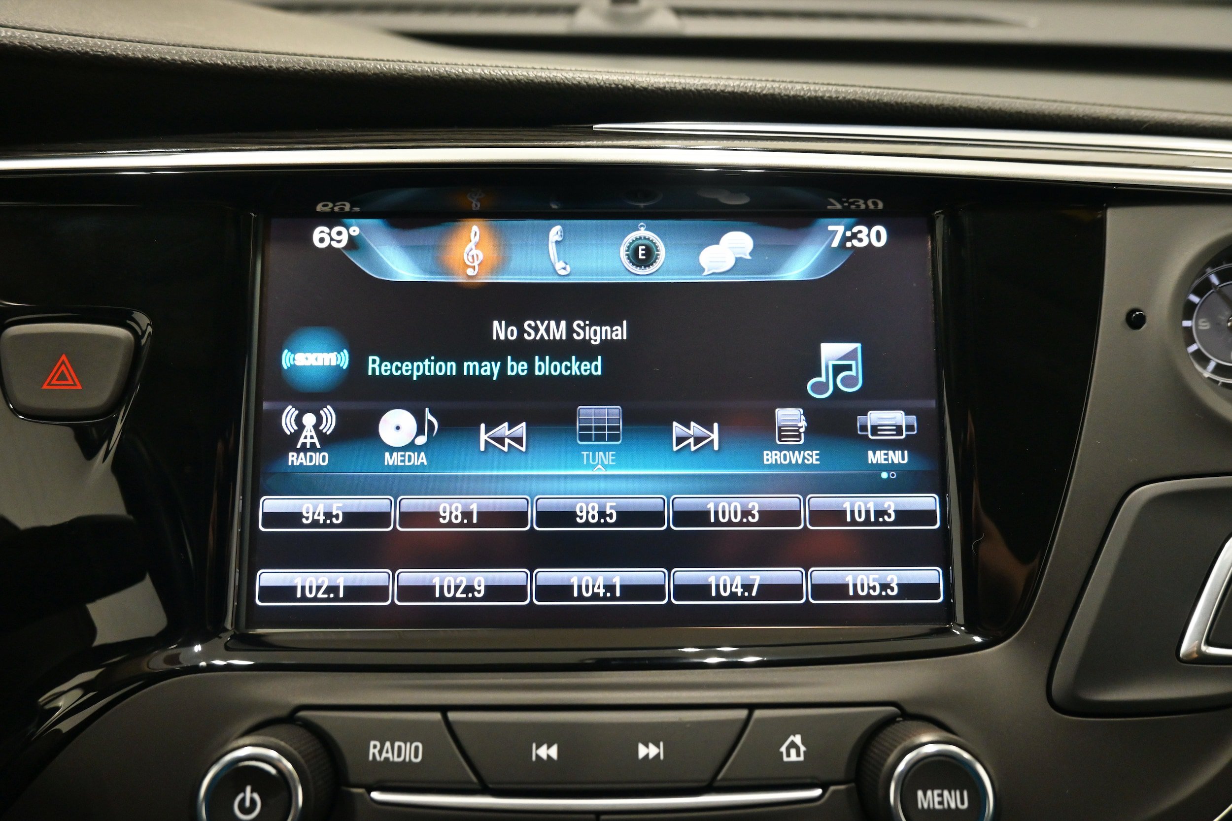 Used 2017 Buick Envision Essence AWD/4WD image 14