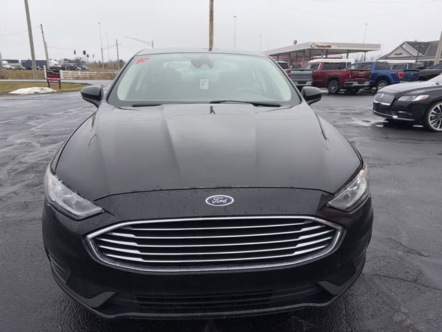 Used 2020 Ford Fusion SE image 2