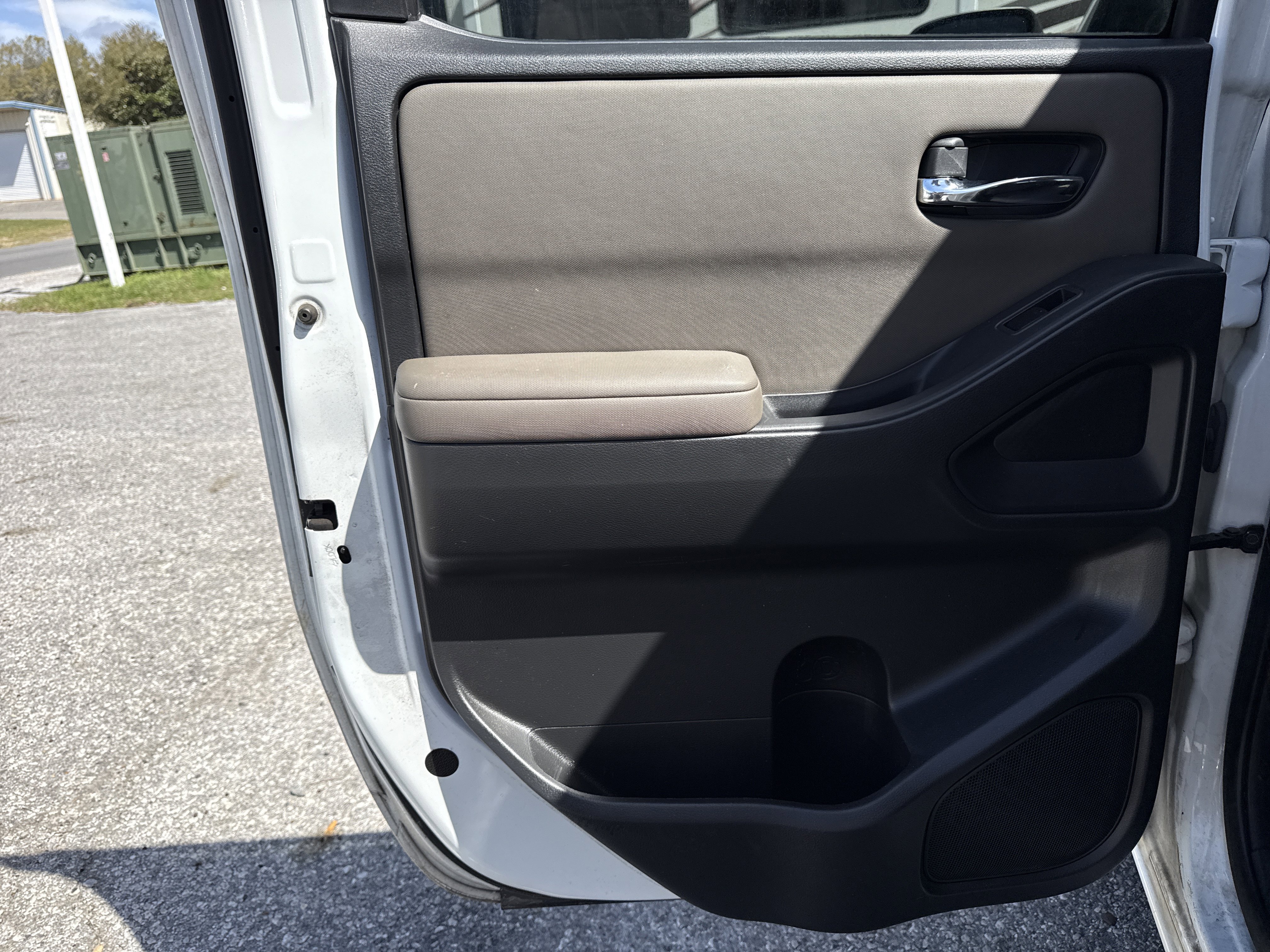 Used 2022 Nissan Frontier SV image 28