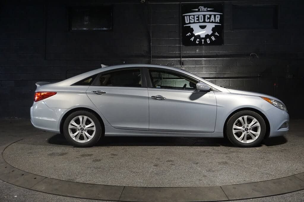 Used 2011 Hyundai Sonata Limited FWD image 8