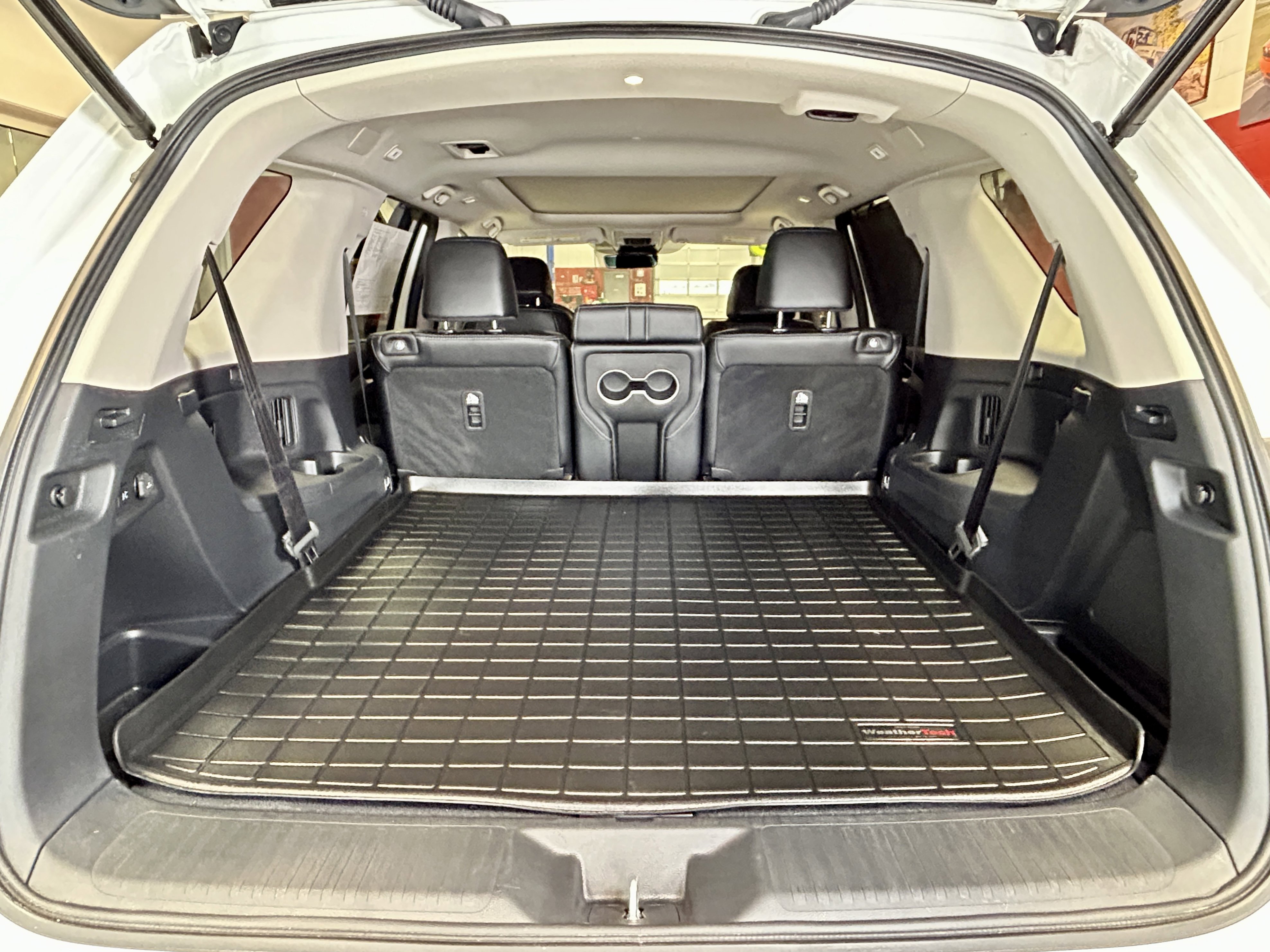 Used 2025 Honda Pilot Touring image 8