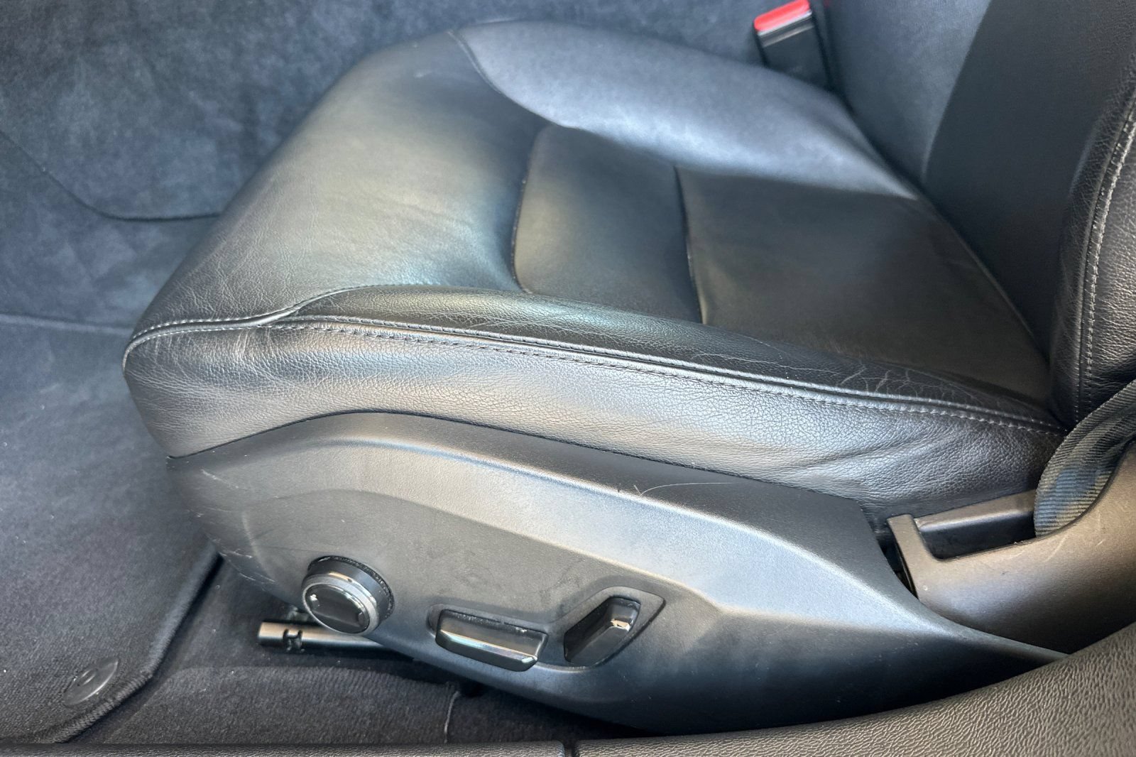 Used 2024 Volvo S60 B5 Core FWD image 13