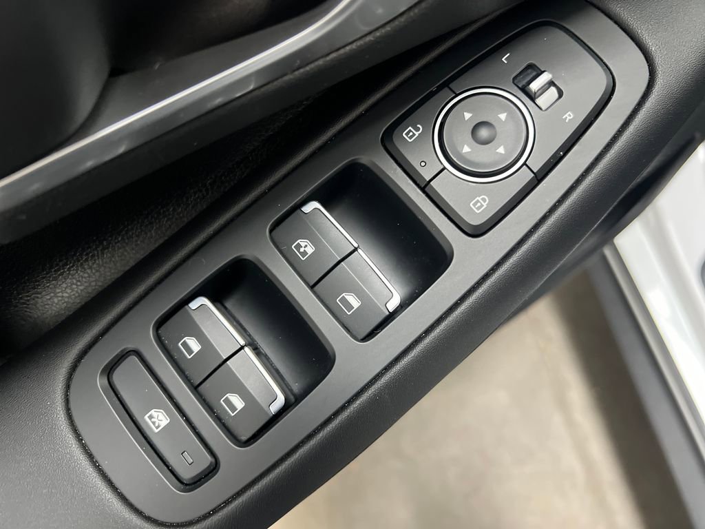 Used 2025 Hyundai Sonata SE FWD image 12