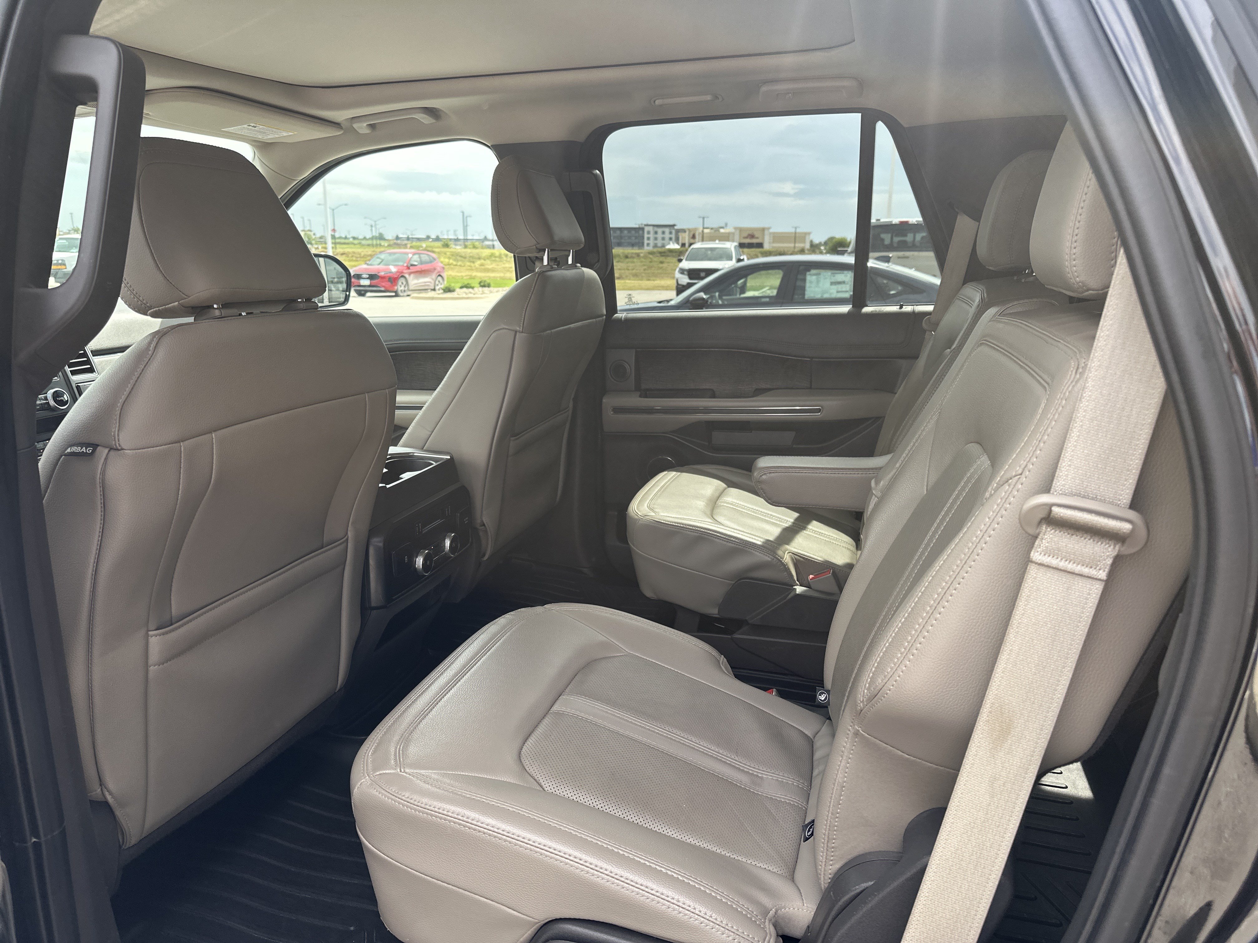 Used 2021 Ford Expedition Limited AWD/4WD image 26