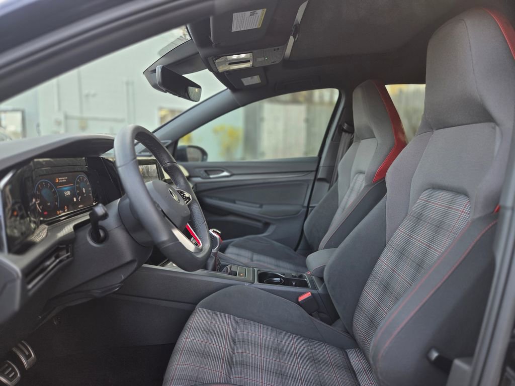 Used 2022 Volkswagen GTI SE FWD image 18