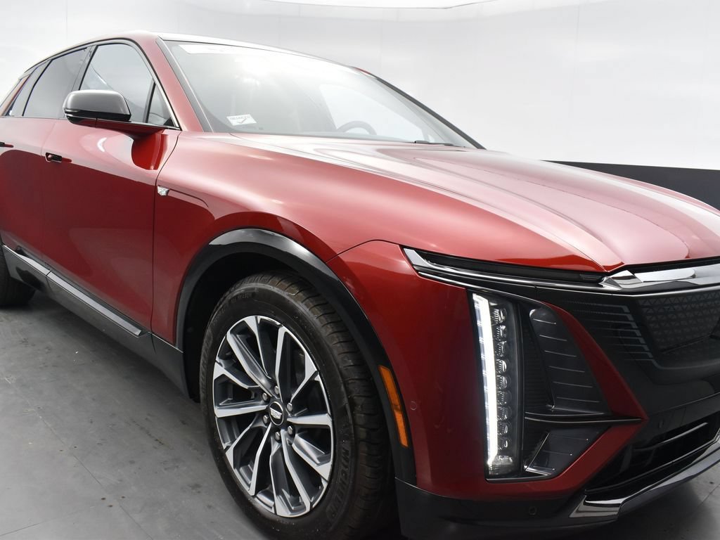 Certified 2024 Cadillac Lyriq Sport AWD/4WD image 33