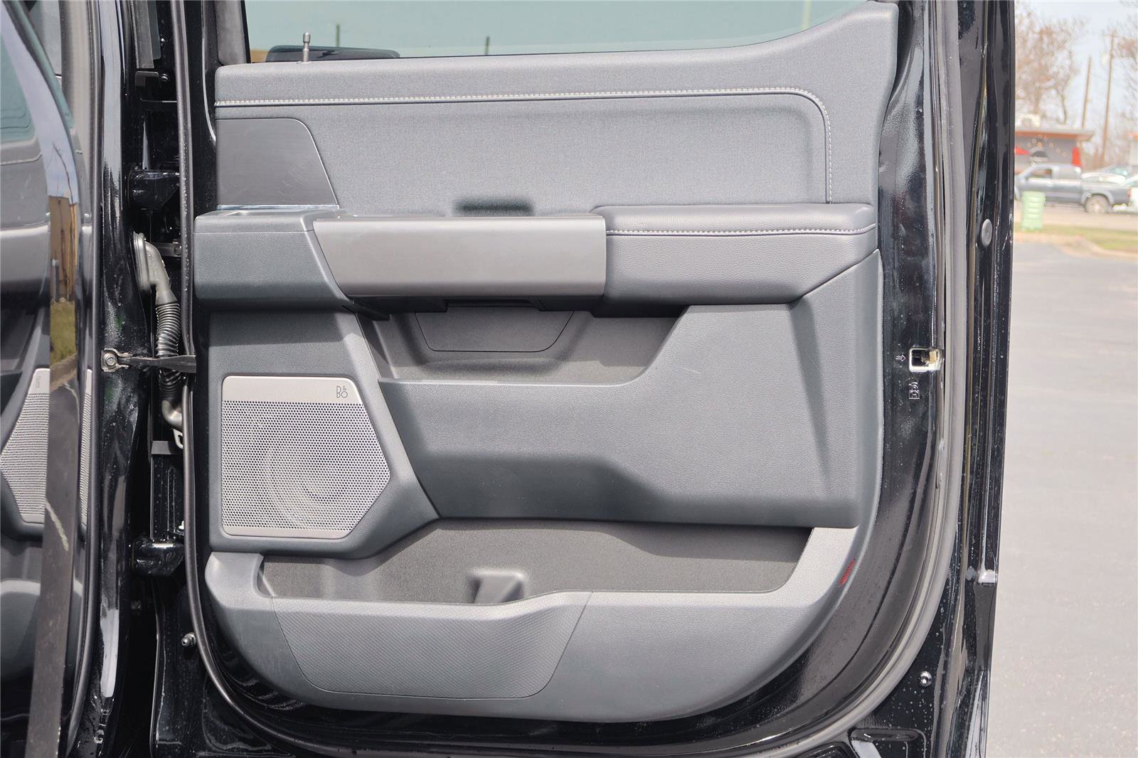 Certified 2025 Ford F150 Lariat w/ Equipment Group 501A Mid image 27