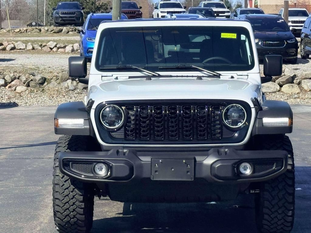 Used 2025 Jeep Wrangler Unlimited Sport AWD/4WD image 2