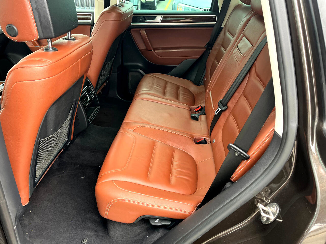 Used 2015 Volkswagen Touareg TDI image 14