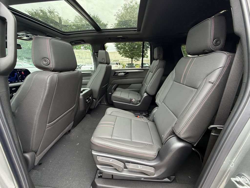 New 2026 Chevrolet Suburban RST w/ Comfort Package AWD/4WD image 25