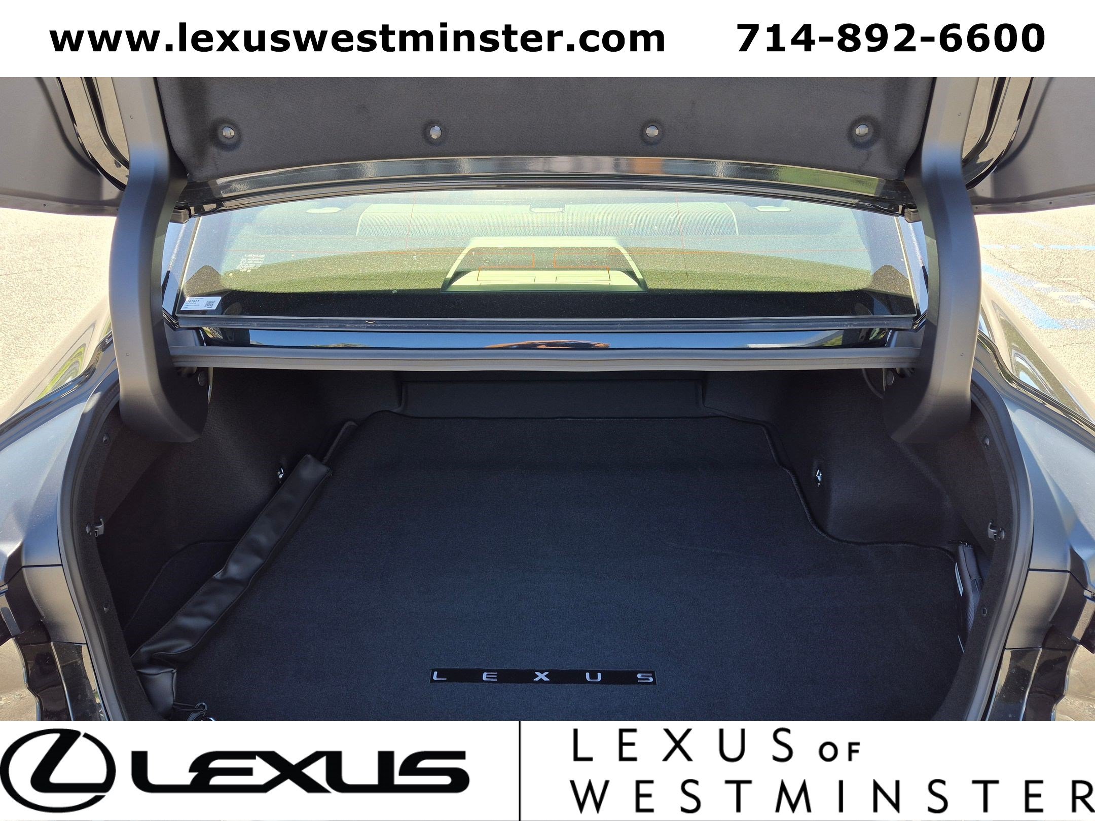 New 2026 Lexus ES 350e FWD image 8