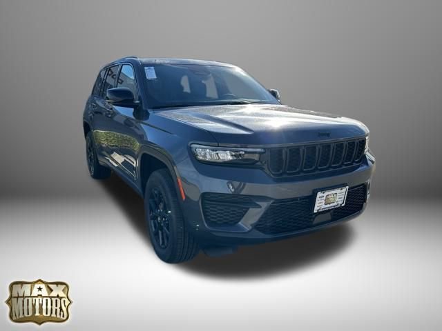 New 2025 Jeep Grand Cherokee Altitude image 11