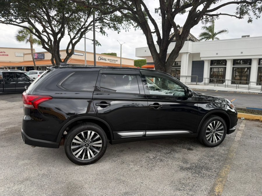 Used 2020 Mitsubishi Outlander SE AWD/4WD image 7