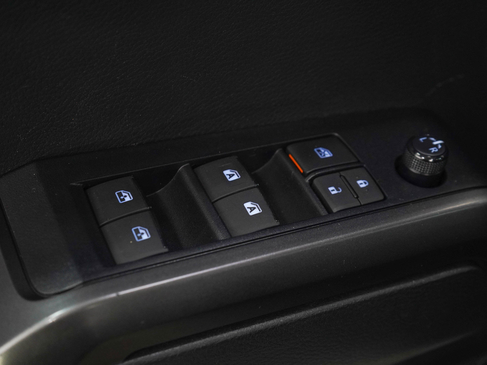 Used 2022 Toyota Tacoma TRD Off-Road w/ TRD Premium Off Road Package AWD/4WD image 22