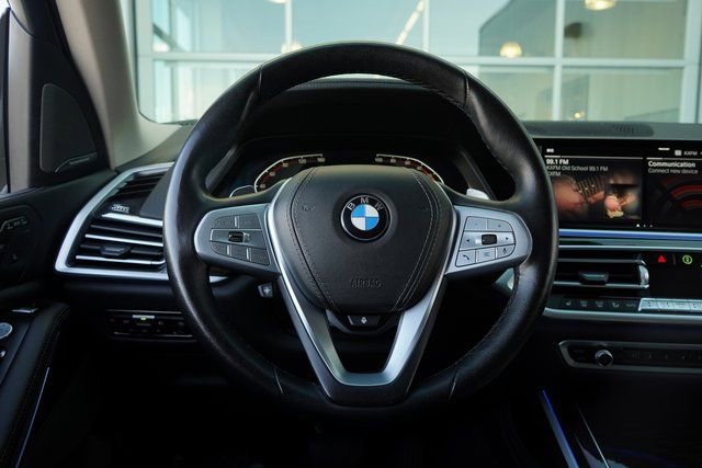 Used 2021 BMW X7 xDrive40i w/ Premium Package image 17