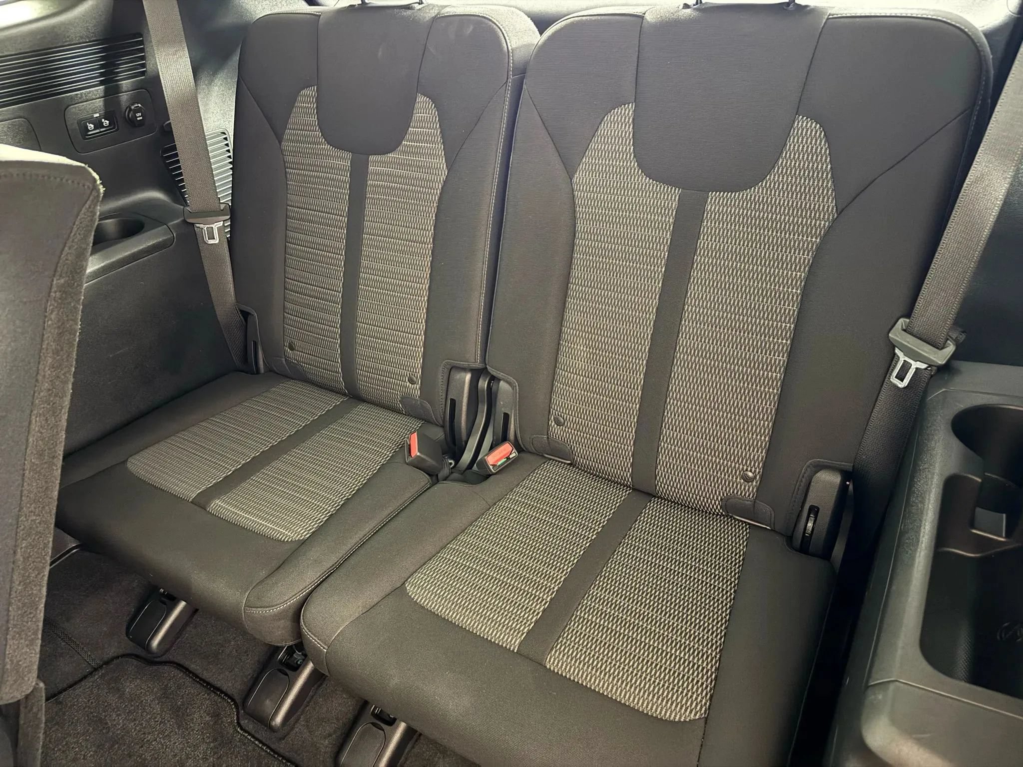 Used 2023 Kia Sorento LX FWD image 33