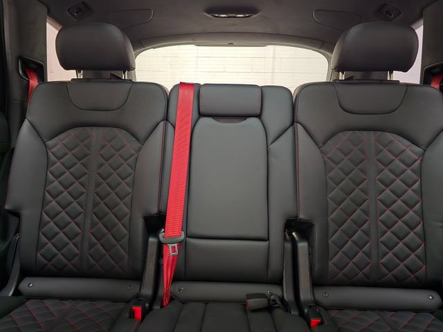 New 2026 Audi SQ7 Prestige AWD/4WD image 31