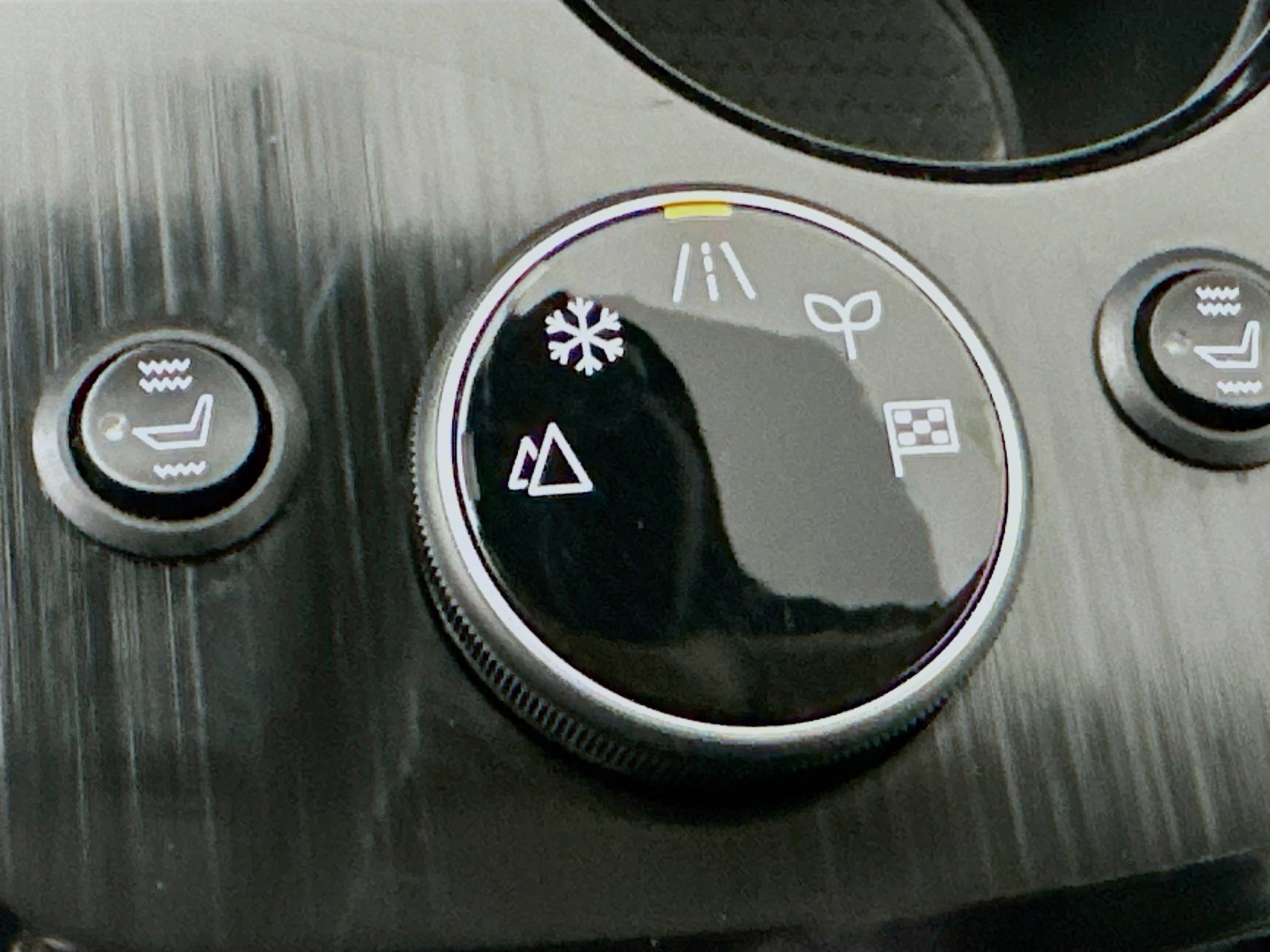 Used 2023 Nissan Rogue SV image 25