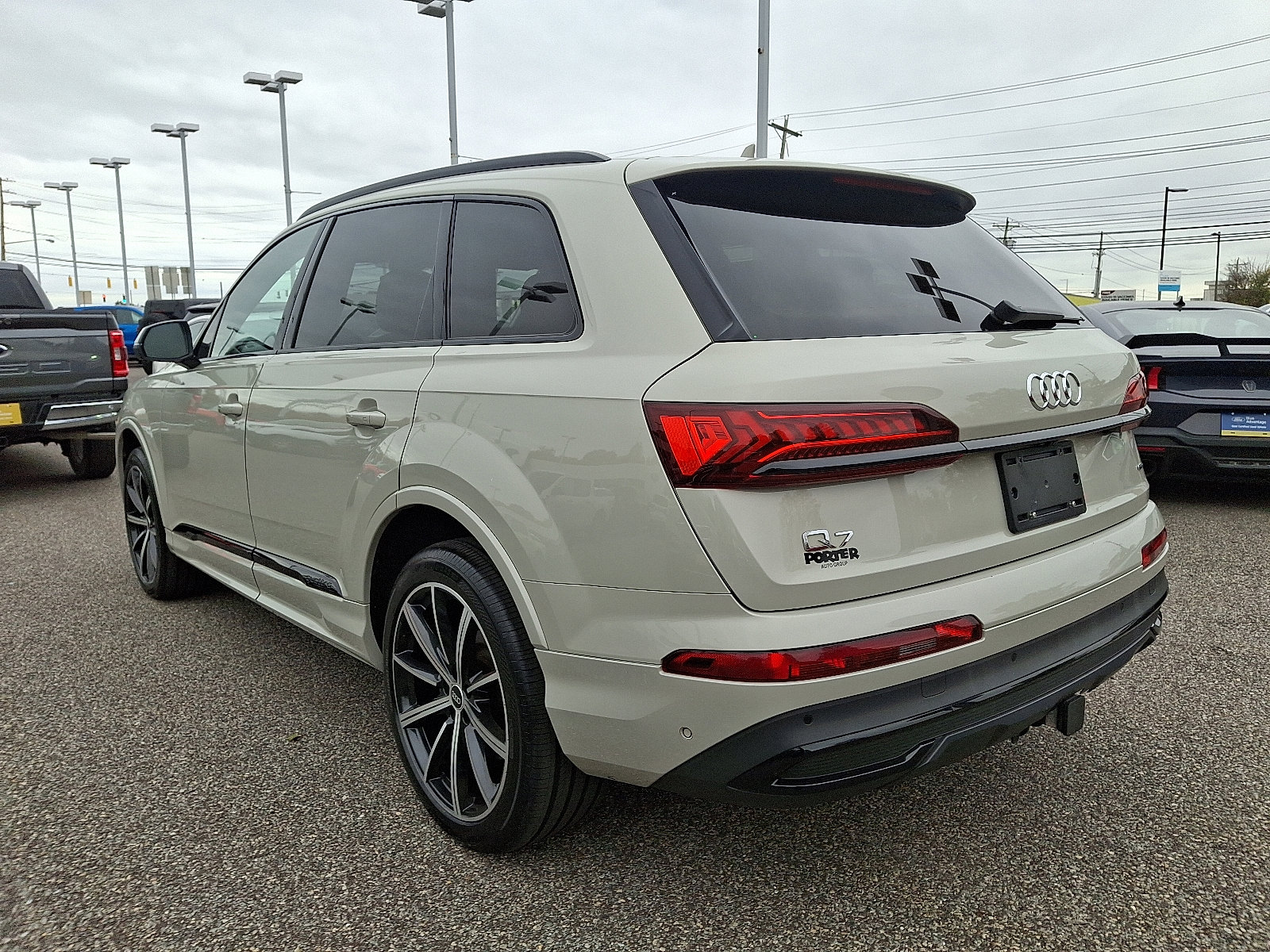 Used 2022 Audi Q7 Premium Plus w/ Premium Plus Package image 8