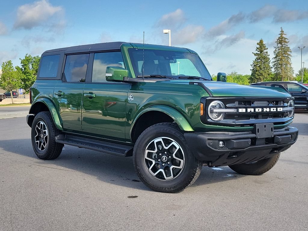Used 2025 Ford Bronco Outer Banks AWD/4WD image 32