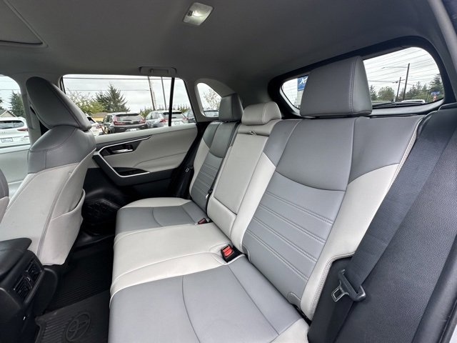 Used 2021 Toyota RAV4 XLE Premium image 27