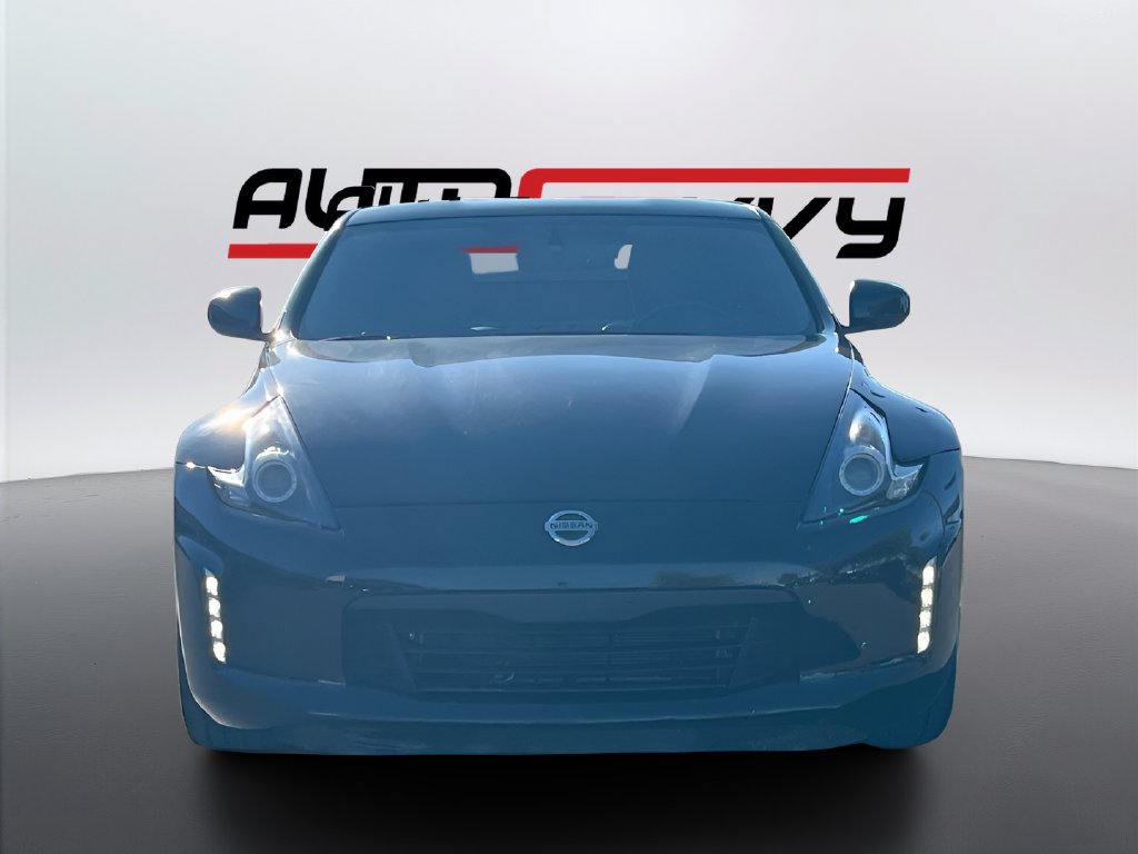Used 2020 Nissan 370Z Touring Sport RWD image 2