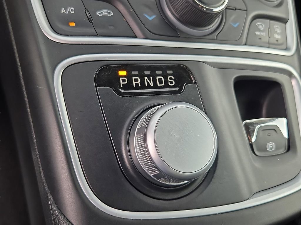 Used 2015 Chrysler 200 C w/ Navigation & Sound Group I image 15
