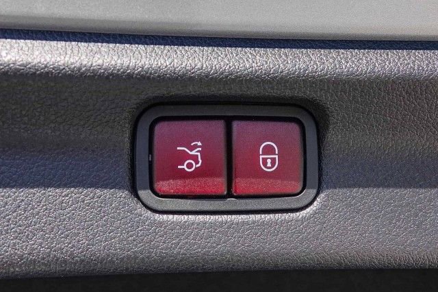 Used 2023 Mercedes-Benz EQE 500 4MATIC Sedan image 27