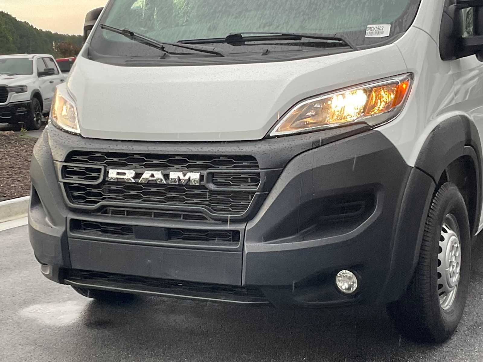 Used 2024 RAM ProMaster 2500 w/ Convenience Group FWD image 9