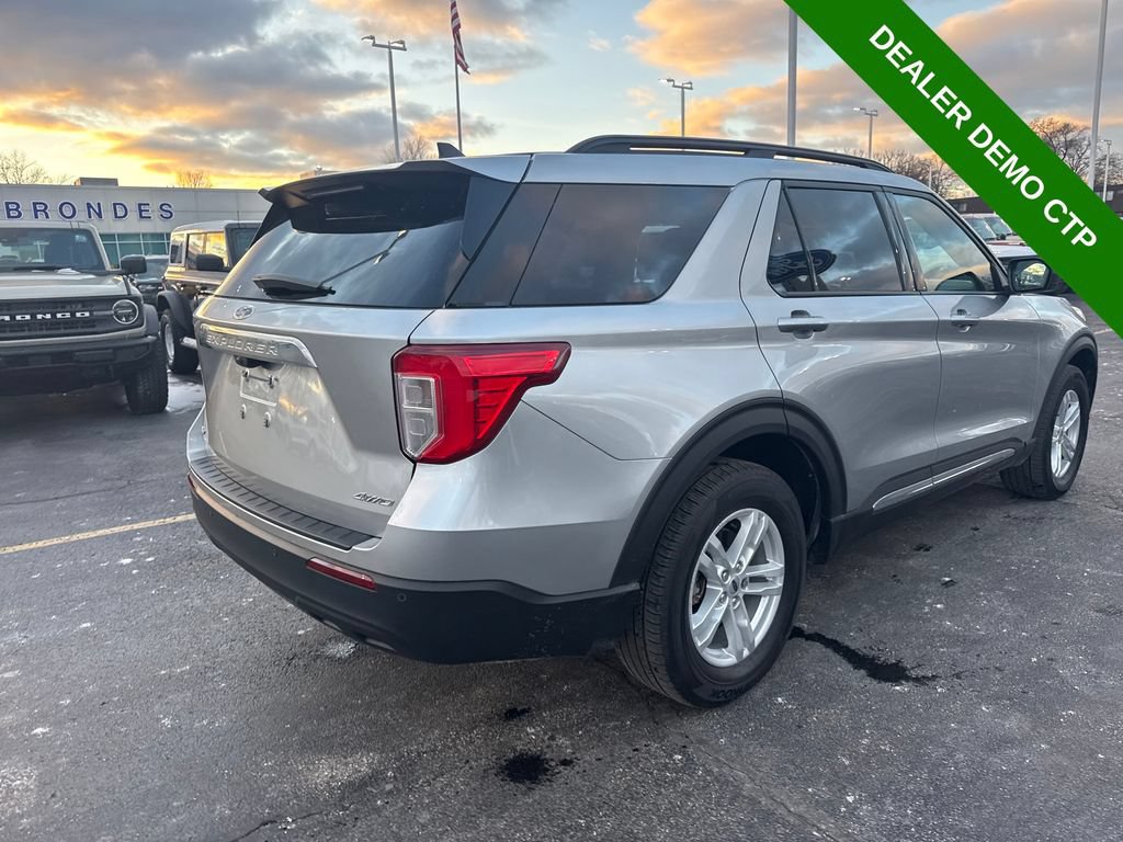 Used 2023 Ford Explorer XLT AWD/4WD image 6