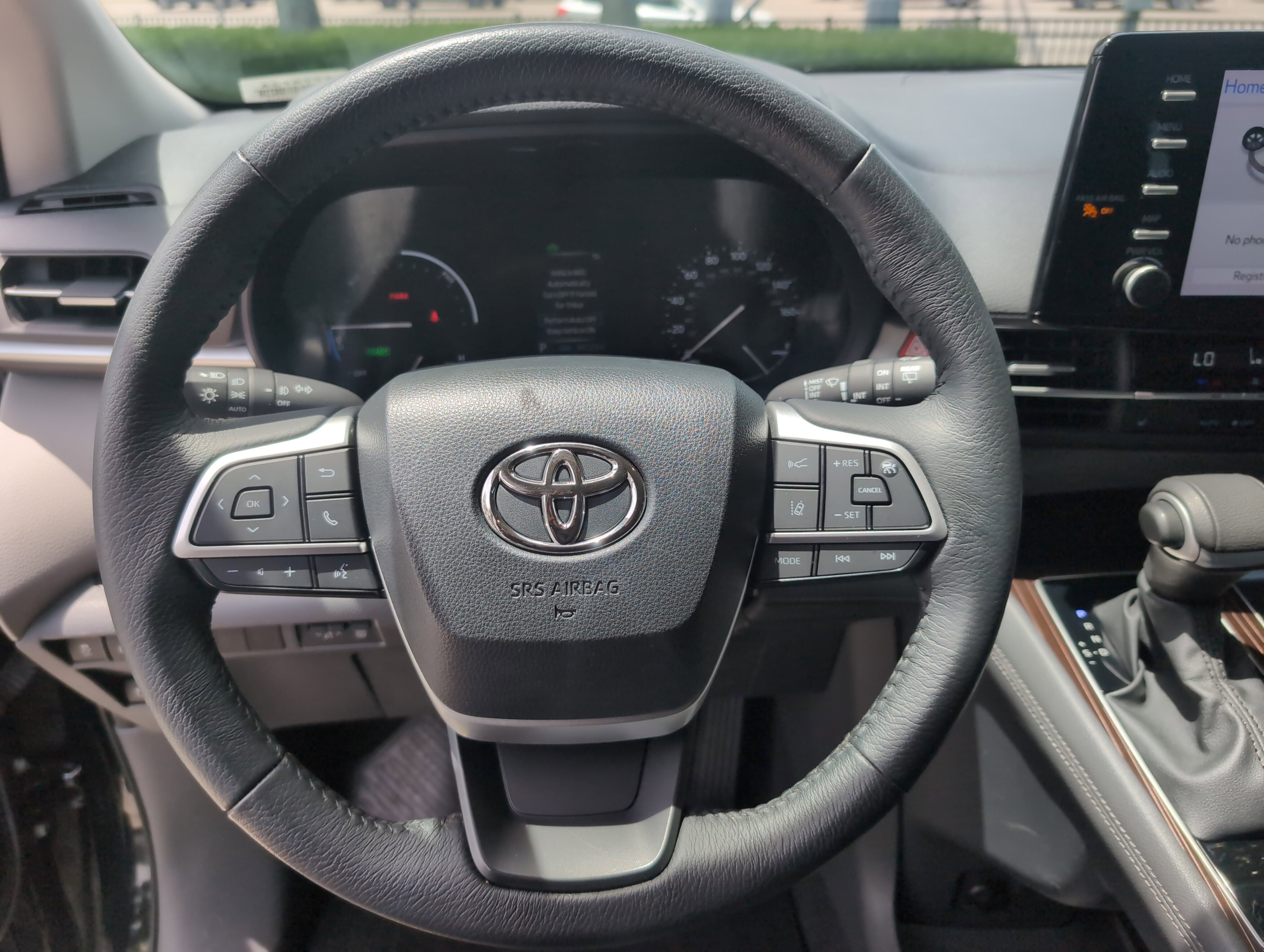 Certified 2023 Toyota Sienna XLE FWD image 18