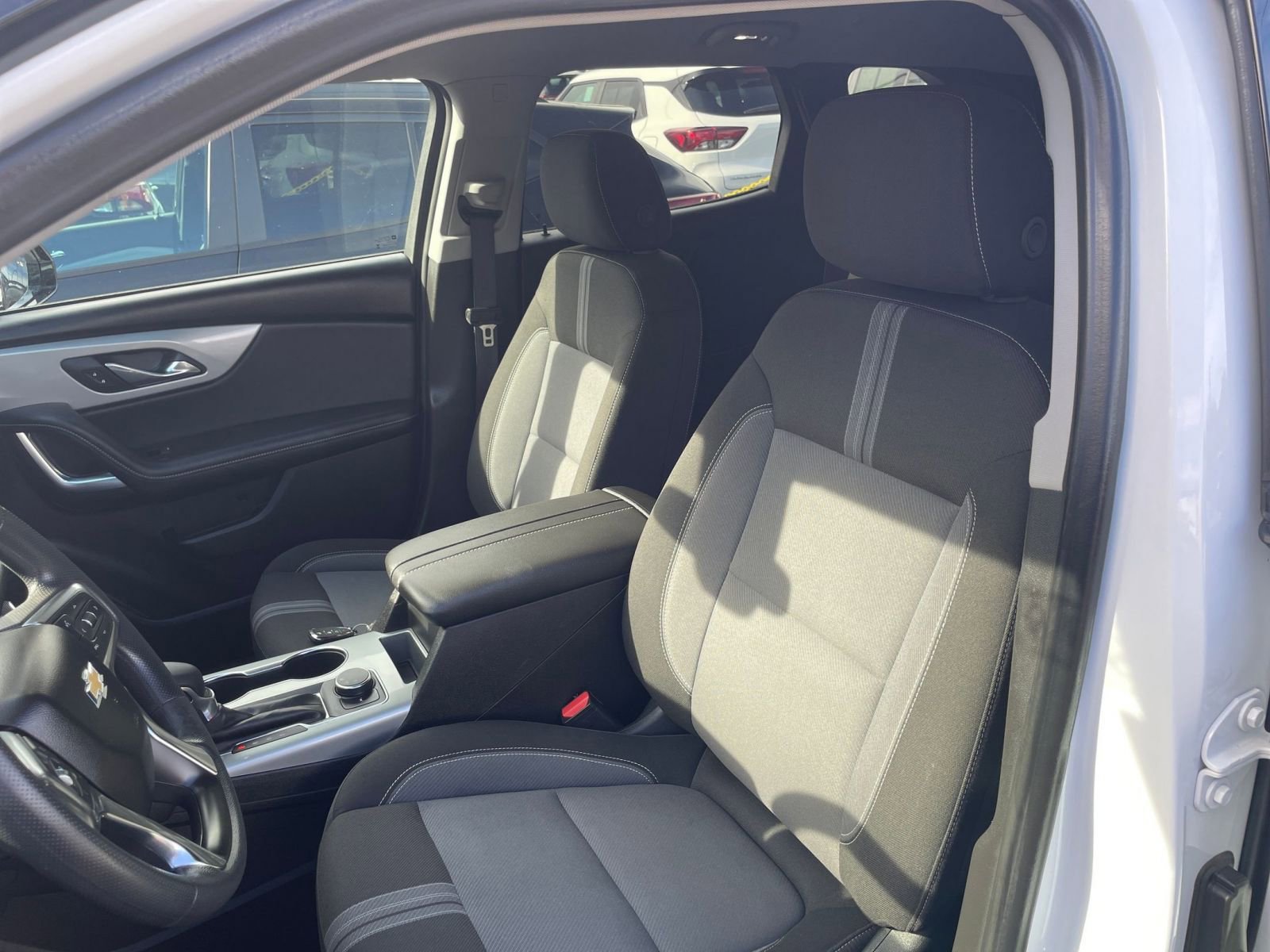 Used 2025 Chevrolet Blazer LT image 36