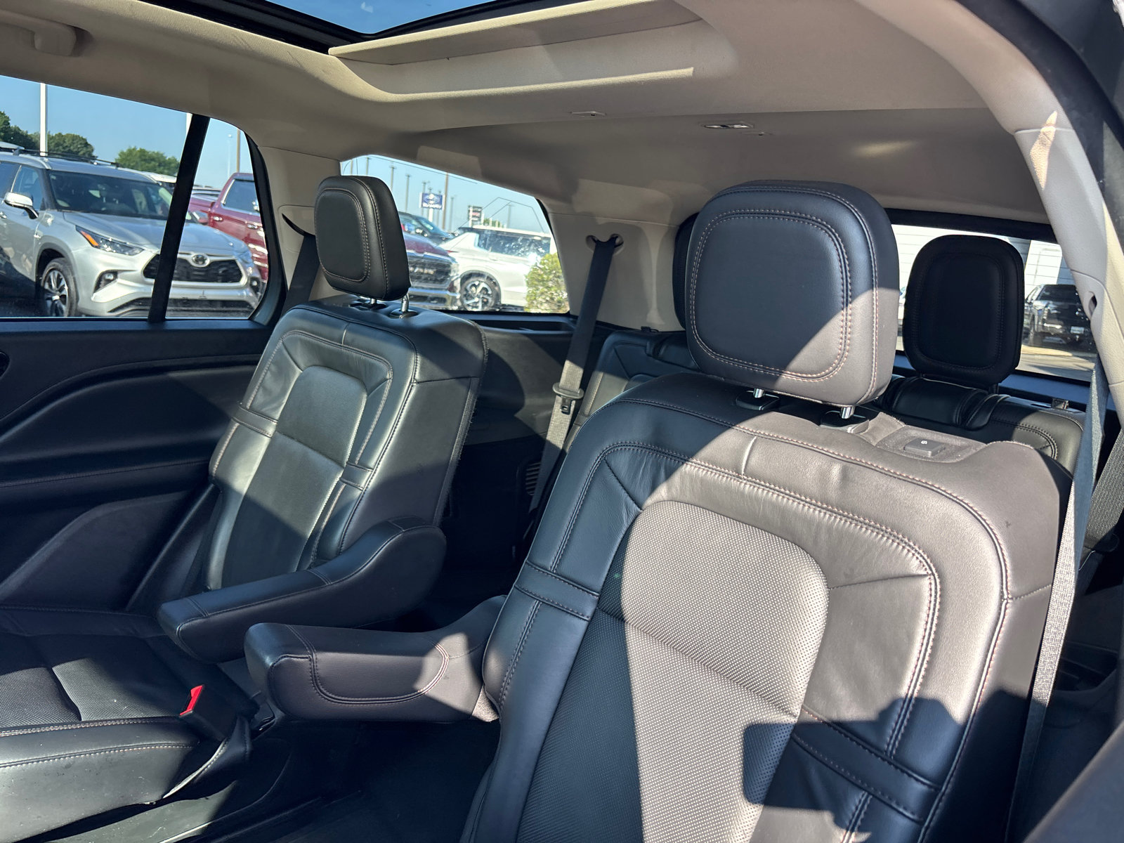 Certified 2024 Lincoln Aviator Reserve w/ Equipment Group 201A AWD/4WD image 26