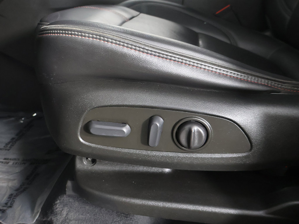 Used 2023 Chevrolet Traverse RS AWD/4WD image 36
