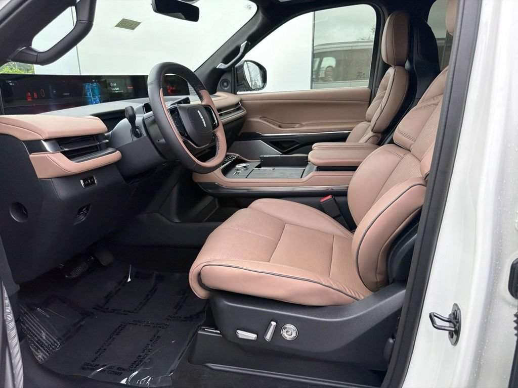 New 2027 Lincoln Navigator Black Label AWD/4WD image 5